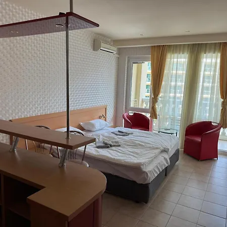 In Miramar Palace Apartmán Sluneční pobřeží