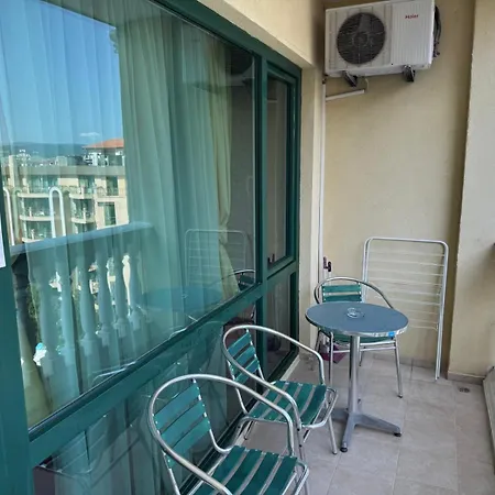 In Miramar Palace Apartmán